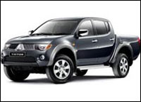 Sewa Mobil Strada Triton 4x4 WD di Padang Murah